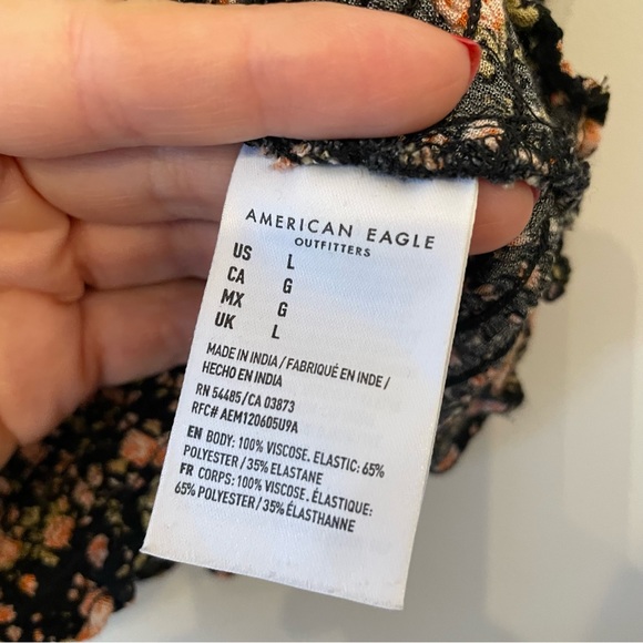 Floral American Eagle Crop Top- size Large - Picture 4 of 5
